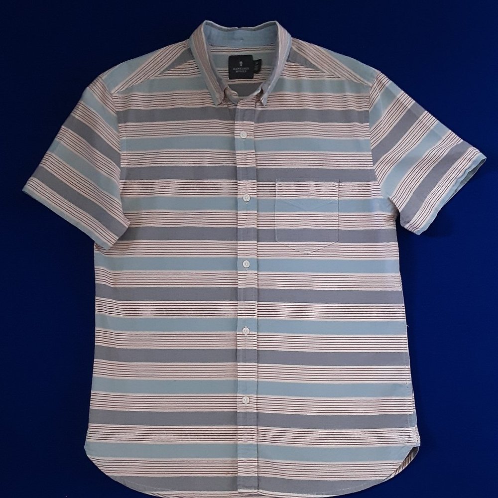 Hawkins McGill Men's Button Shirt..Size Medium..Very Good Condition